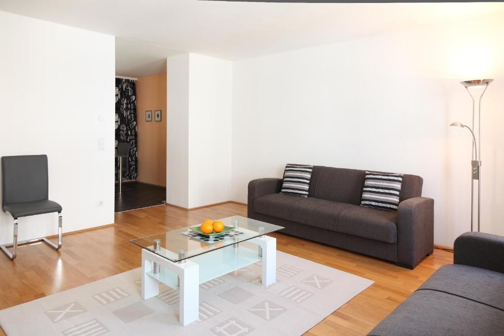 3 Rooms Sunny Apartments-Schoenbrunn, 100M2 With Balcony Wien Værelse billede