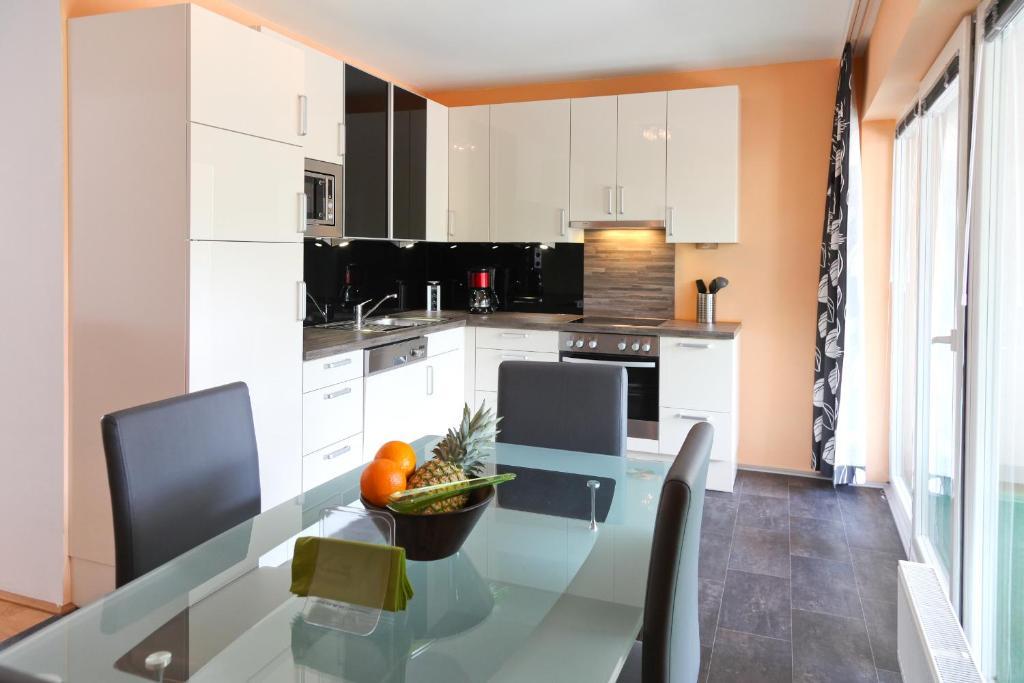 3 Rooms Sunny Apartments-Schoenbrunn, 100M2 With Balcony Wien Værelse billede