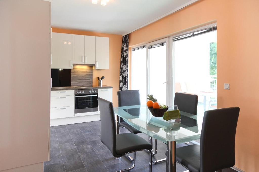 3 Rooms Sunny Apartments-Schoenbrunn, 100M2 With Balcony Wien Værelse billede