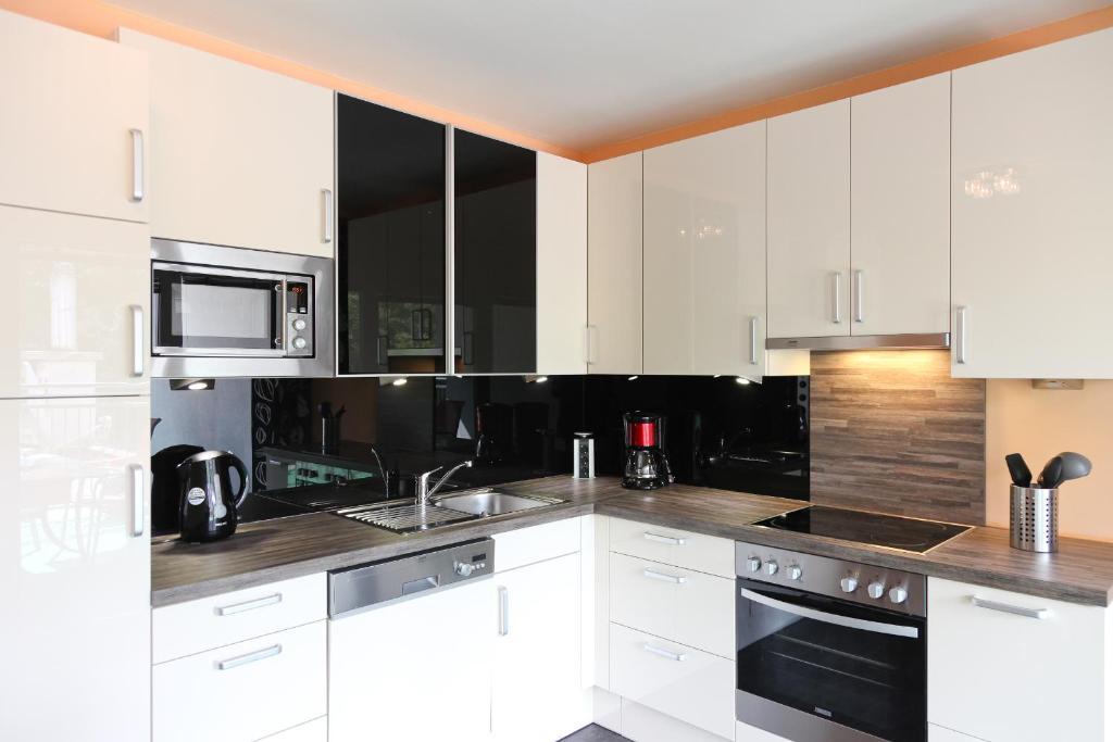 3 Rooms Sunny Apartments-Schoenbrunn, 100M2 With Balcony Wien Værelse billede