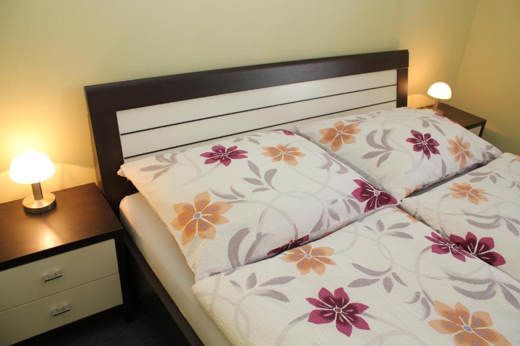 3 Rooms Sunny Apartments-Schoenbrunn, 100M2 With Balcony Wien Værelse billede